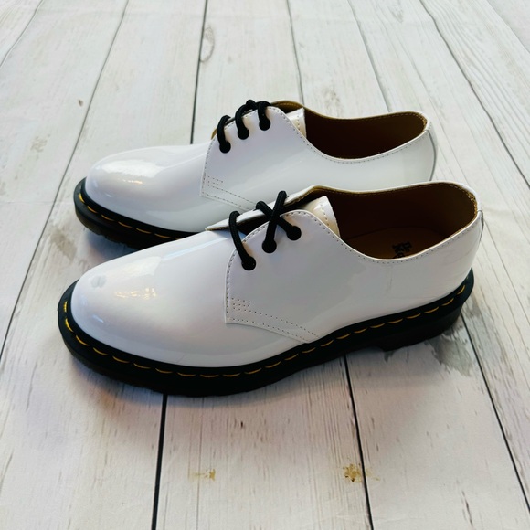 Dr Martens 26754 White Women’s Shoes Size 7 - Picture 3 of 12